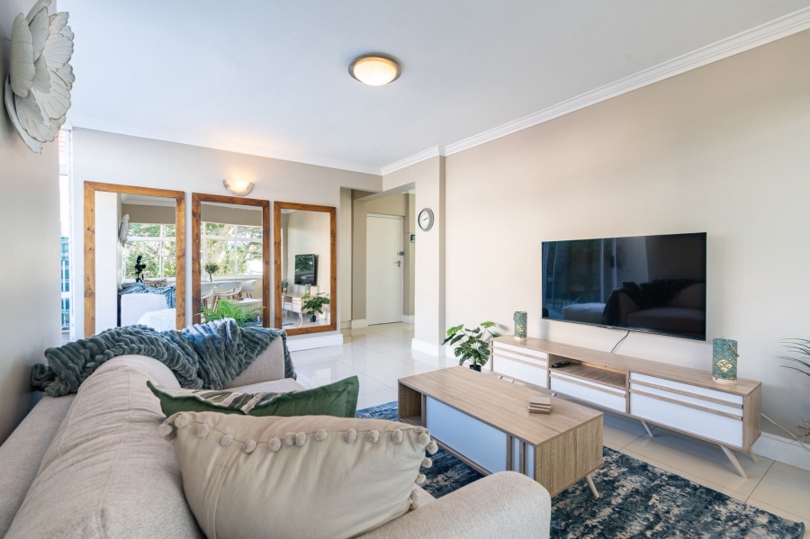 To Let 1 Bedroom Property for Rent in Three Anchor Bay Western Cape
